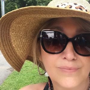 Meet your Posher, Wendy